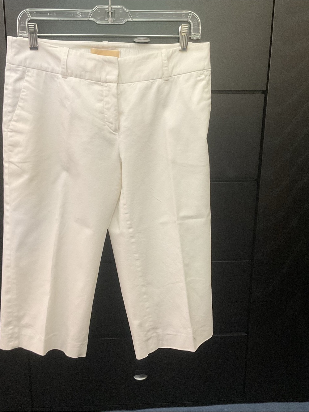 Michael Kors White Cropped Bermuda Dress Pants